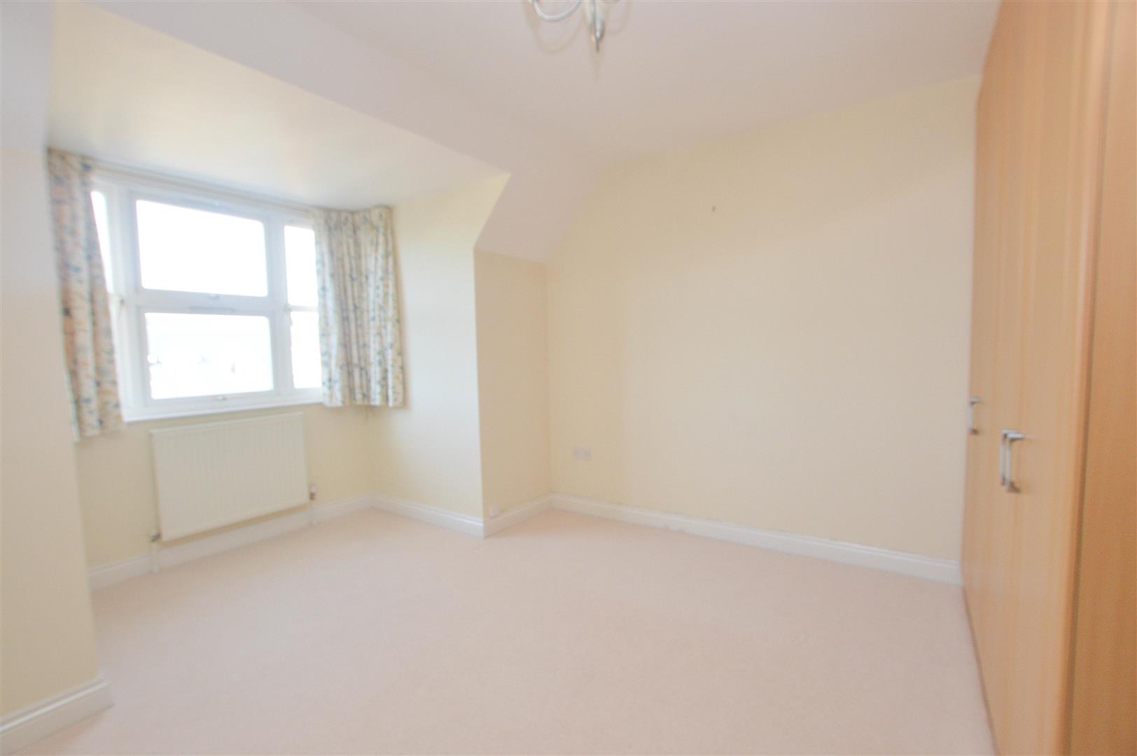 Property Details for Jevington Gardens Eastbourne East Sussex BN21 4HH Town Property Estate